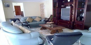 Hoyohoyo Chartwell Lodge