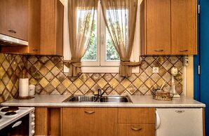 Mainades Maisonettes and Studios