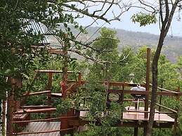 Teniqua Treetops