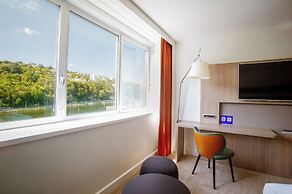 Novotel Lyon Centre Confluence Bord de Saone