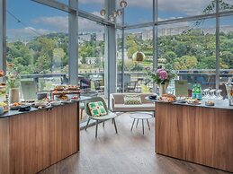 Novotel Lyon Centre Confluence Bord de Saone