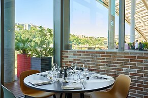 Novotel Lyon Centre Confluence Bord de Saone