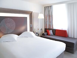 Novotel Lyon Centre Confluence Bord de Saone