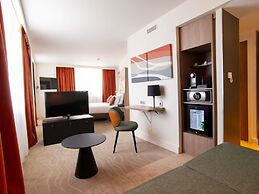 Novotel Lyon Centre Confluence Bord de Saone