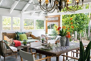 Noosa Valley Manor B&B Retreat