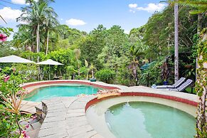 Noosa Valley Manor B&B Retreat