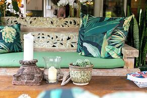 Noosa Valley Manor B&B Retreat