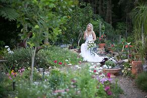 Noosa Valley Manor B&B Retreat