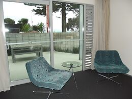 Navigate Seaside Hotel