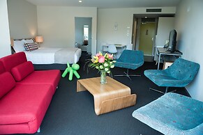 Navigate Seaside Hotel