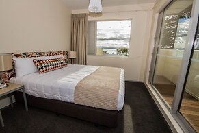 Navigate Seaside Hotel