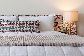 Navigate Seaside Hotel