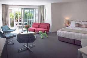 Navigate Seaside Hotel