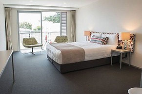 Navigate Seaside Hotel