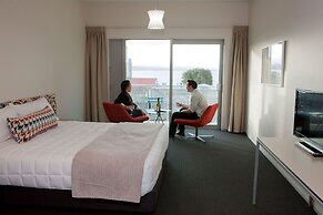 Navigate Seaside Hotel