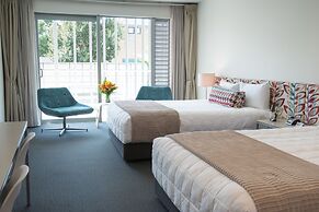 Navigate Seaside Hotel