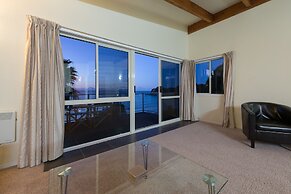 By the Bay Beachfront Apartments