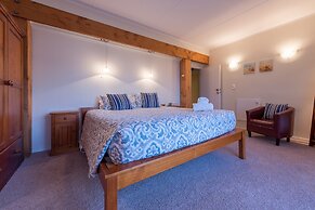 By the Bay Beachfront Apartments