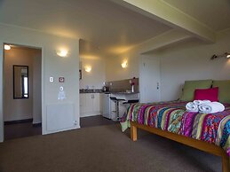 By the Bay Beachfront Apartments