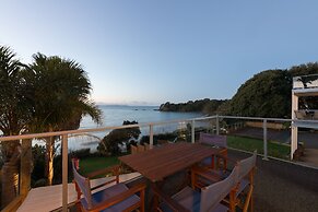 By the Bay Beachfront Apartments