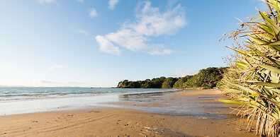 By the Bay Beachfront Apartments