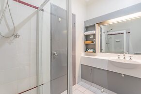 Nelson Towers Motel & Apartments