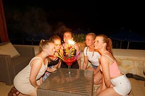 Indigo Mare Hotel Apartments