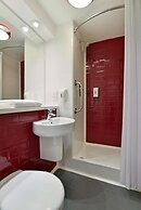 Travelodge Newcastle-under-Lyme Central