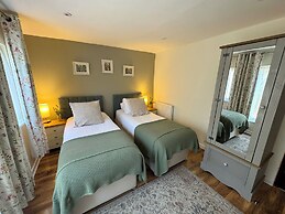 Thatched Cottage Hotel