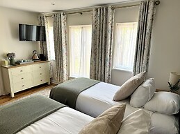 Thatched Cottage Hotel