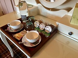 Thatched Cottage Hotel