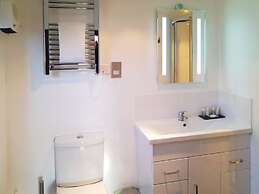 Thatched Cottage Hotel