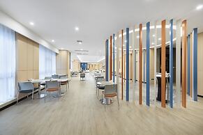 Holiday Inn Express Chongqing Guanyinqiao by IHG