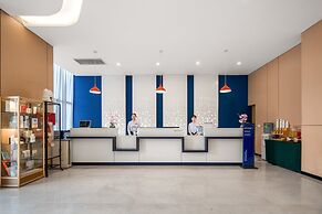 Holiday Inn Express Chongqing Guanyinqiao by IHG