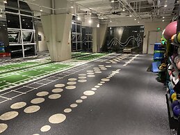 Holiday Inn Express Chongqing Guanyinqiao by IHG