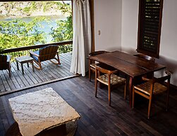 Aqua Oceanfront Hotel Resort