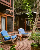 Aqua Oceanfront Hotel Resort