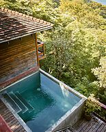 Aqua Oceanfront Hotel Resort