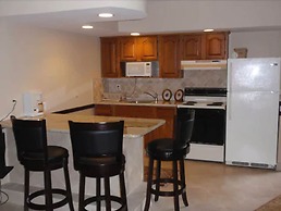 Chalet Inn & Suites Centerport