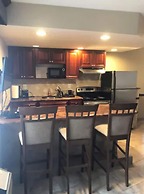 Chalet Inn & Suites Centerport