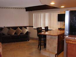 Chalet Inn & Suites Centerport