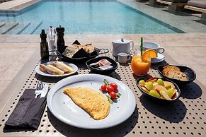 Louis Studios Hotel