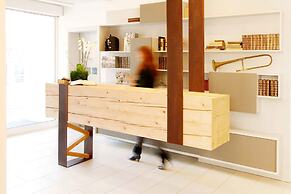 D-Place Hotel & Suite