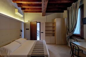 Antico Residence , Mantegna Hotels