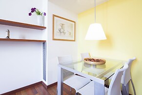 Inside Barcelona Apartments Mercat