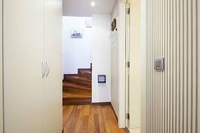 Inside Barcelona Apartments Mercat