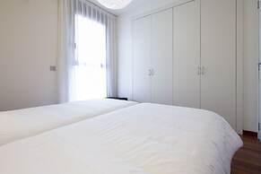 Inside Barcelona Apartments Mercat