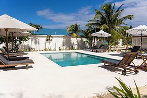 Pelican Beach Hotel