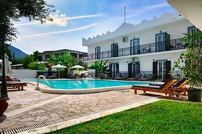 Aquarius Beach Eco-Hotel