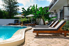 Aquarius Beach Eco-Hotel